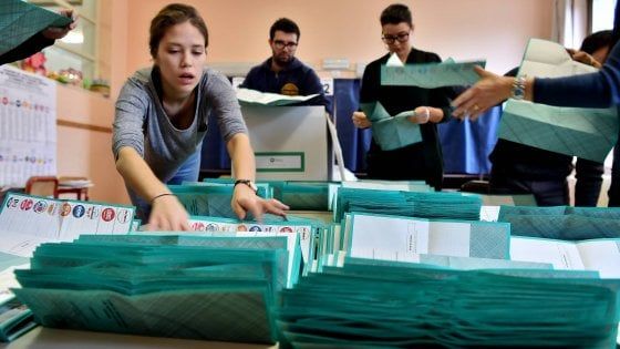Sicilia, ecco le liste per le Comunali fra simboli "spariti" e alleanze anomale 