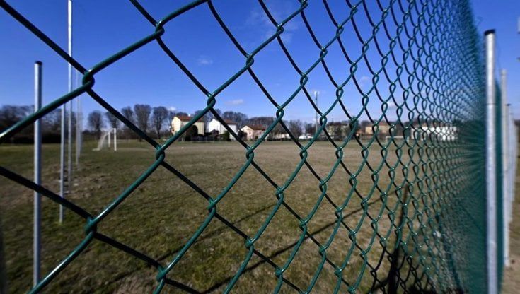"Perché il Comune ha recintato un parco pubblico per la squadra di calcio?"