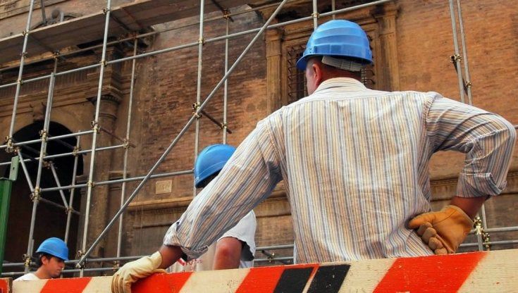 Incidenti sul lavoro, due morti in Veneto in una fonderia e in un cantiere