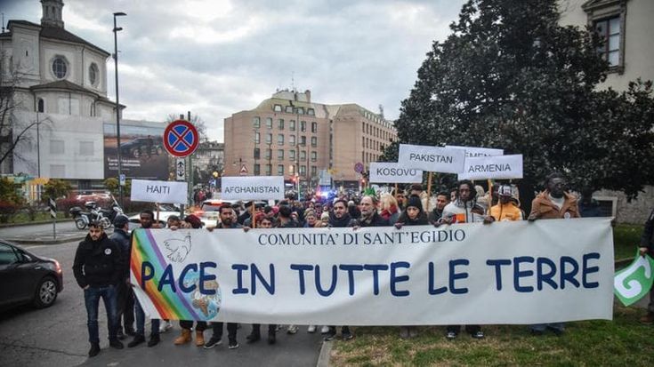 “Pace in tutto il mondo”. La marcia di Sant’Egidio con l’arcivescovo Delpini e le Ong in Duomo