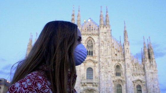 Coronavirus, Sala: "Obbligo mascherine? Fornirle alle farmacie e controllare prezzi". Fontana: "In Lombardia ne distribuiamo tre milioni gratis"
