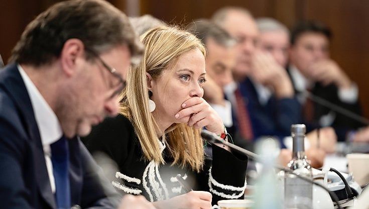 Pensioni, solo un miliardo per superare la Fornero. Caccia alle risorse per la manovra