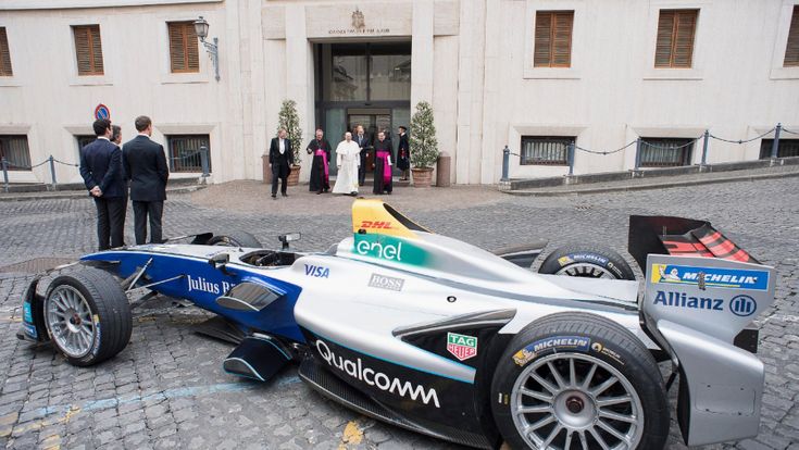 La sfida superveloce (e a batteria) della Formula E 