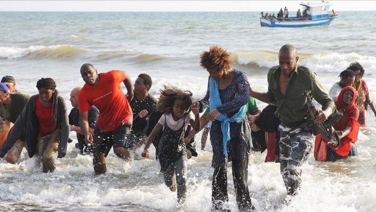 Europa, "Ancora una volta la 'fortezza' respinge e calpesta i diritti di chi fugge": si mira solo alla difesa delle frontiere e si delegano Paesi terzi