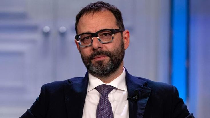 Patuanelli: “Governo surreale. Sulla previdenza solo disastri e fa cassa con chi non protesta”