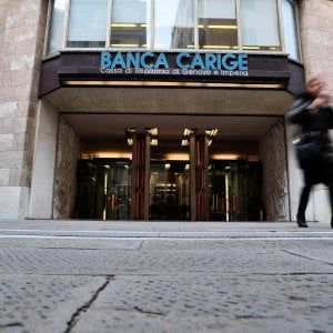 Carige, trattativa sugli esuberi dei dipendenti: saranno 1200, 400 entro novembre