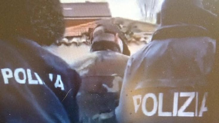 Arrestato rapinatore con accetta, incubo di Ostia: riconosciuto nel video da un conoscente