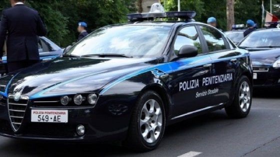 Detenuto evade dall' ospedale di Salerno, arrestato