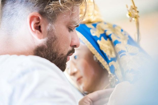 Fede e devozione negli ex voto: Ischia Ponte riveste la statua della Madonna Incoronata