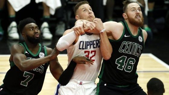 Basket, Nba: Boston allontana la crisi, Toronto travolge Atlanta