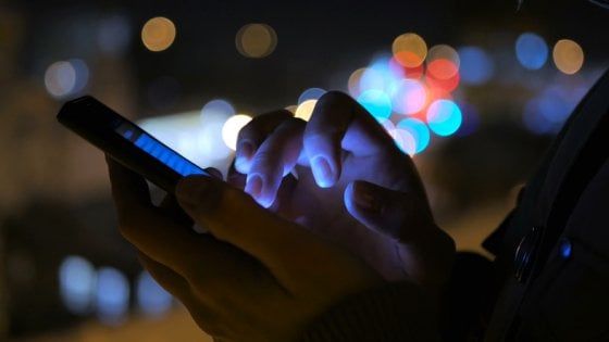 Twittare fino a tarda notte fa male: il test sui giocatori di basket