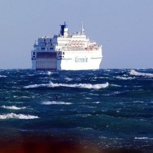 Ue all'Italia: "Aiuti illegali a Tirrenia, recuperate 15 milioni"