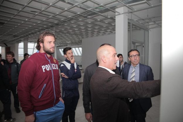 Ostia, Piervincenzi e atleti nazionale rugby al cantiere della palestra della legalità