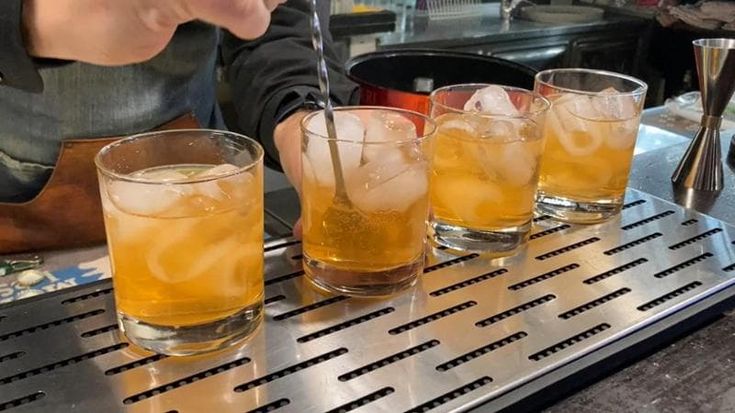 Il cocktail con la pizza non è un tabù