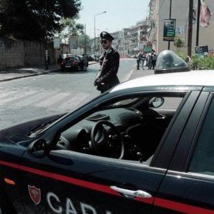Reggio Emilia, maestra accusata di spaccio per via postale: errore nell'indirizzo di spedizione