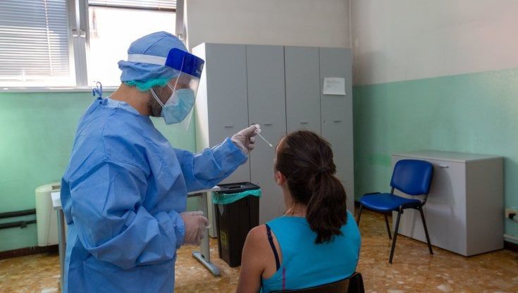 In arrivo un tampone per la diagnosi della variante inglese: "L'Iss è al lavoro per fermare l'avanzata del Coronavirus"