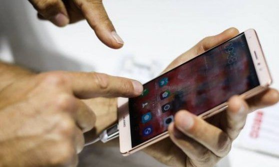 Adolescenti e sexting, a Parma una lezione sui rischi