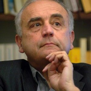 De Luna: "Si cancelli un affronto alla citt&agrave;"