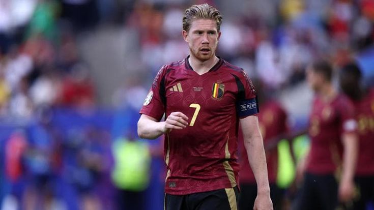 È il giorno di De Bruyne. Colpo storico del Napoli, un top player per Conte