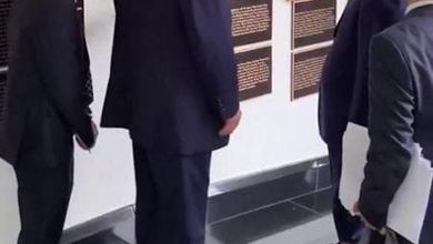 Usa, Trump sbeffeggia Biden davanti al presidente cinese Xi Jinping: "Questo è l'autopen"