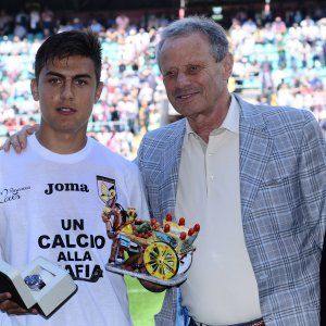 Tre giocatori fuori rosa, l'Assocalciatori contro Zamparini