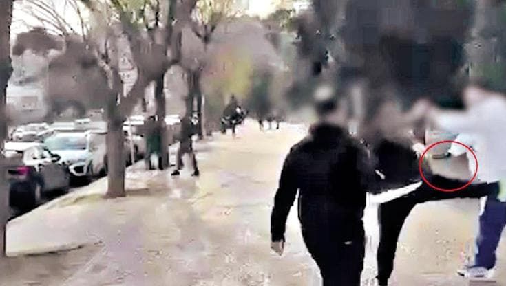 Napoli, spari alle giostre: si era offeso perché il gestore aveva regalato un giro gratis al bimbo