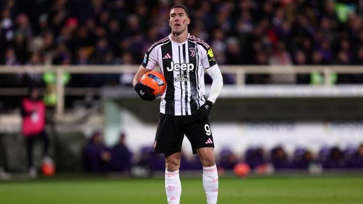 Cori razzisti a Vlahovic al Franchi, la Fiorentina se la cava con 20.000 euro di multa