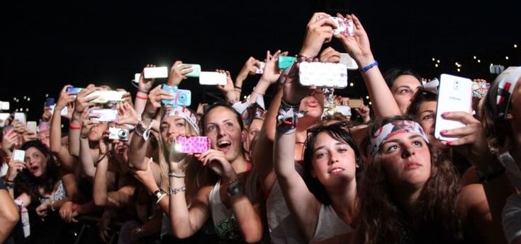 Gianna Nannini: "Provo fastidio, quelle luci mi distraggono" 