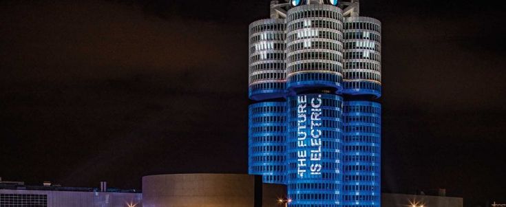 Bmw, 100 mila volte elettrica