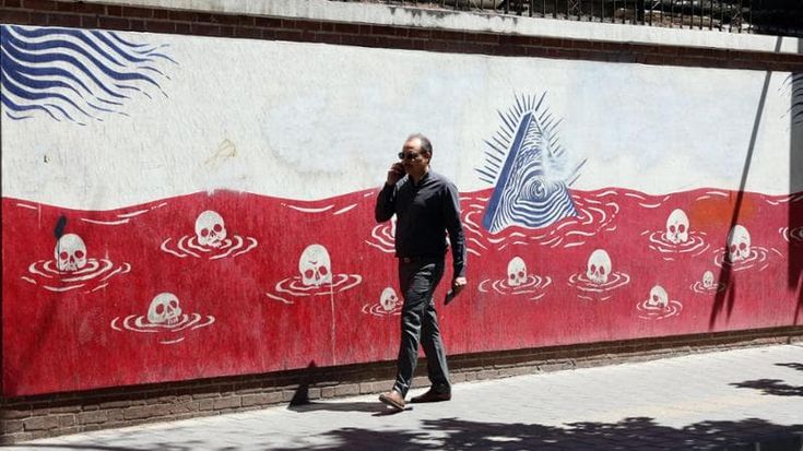 Pezeshkian sfida i falchi e riapre Internet: gli iraniani di nuovo connessi dopo mesi di blackout