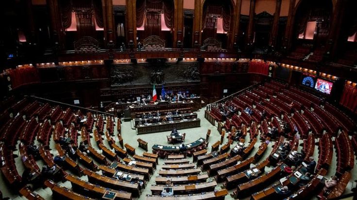 Pensioni, il governo non esclude di intervenire sul riscatto della laurea e le finestre