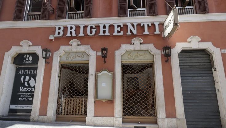 Da via Nazionale a via Frattina, il Centro perde la metà dei negozi