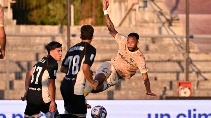 Johnsen fa quello che vuole, Augello tiro d’oro. Perin e Gabrielloni al debutto