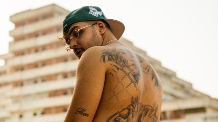 Geolier: “Porto Napoli a Sanremo, in italiano non saprei cantare. Il mio è un lavoro di squadra, da soli non si vince”