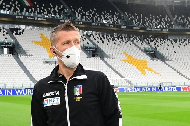 Lo stadio vuoto, il rigore sbagliato da Ronaldo, il rosso a Rebic: il film di Juventus-Milan