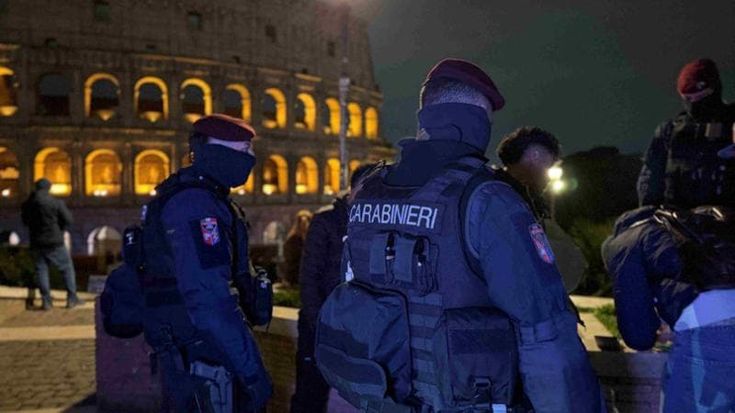 Maranza del centro storico nel mirino dei carabinieri: 11 arresti e 17 denunce