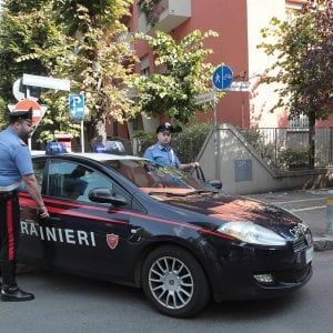 Asti, studente picchiato dal compagno di scuola che pretendeva una penna