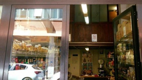 Bari, chiude dopo 26 anni il bazar Pasta Diva: portò in città cous cous e noodles. 'Specchio di una comunità accogliente'