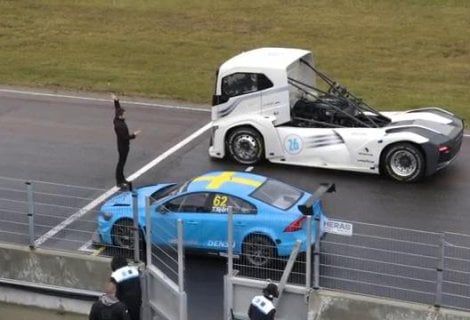 Volvo, show in pista