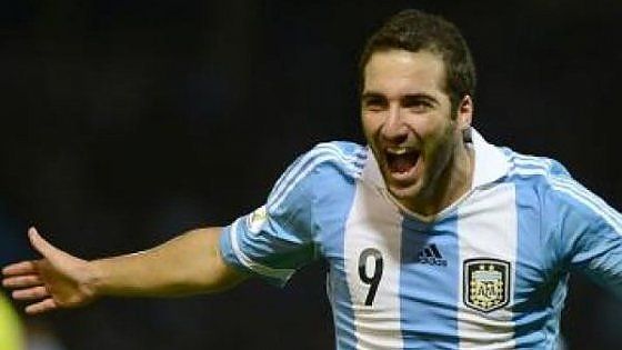 Napoli, Higuain e Insigne titolari con Argentina e Italia. Ma intanto c'è allarme Hysaj