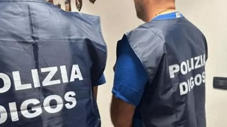 Siena, scritte con minacce di morte alla premier Meloni: denunciato un giovane di 24 anni