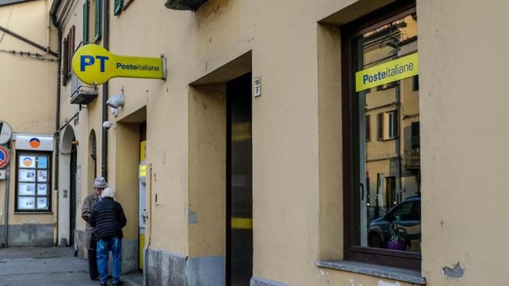 Poste chiude cinque uffici a Torino, il sindaco: “Così colpite i più deboli”