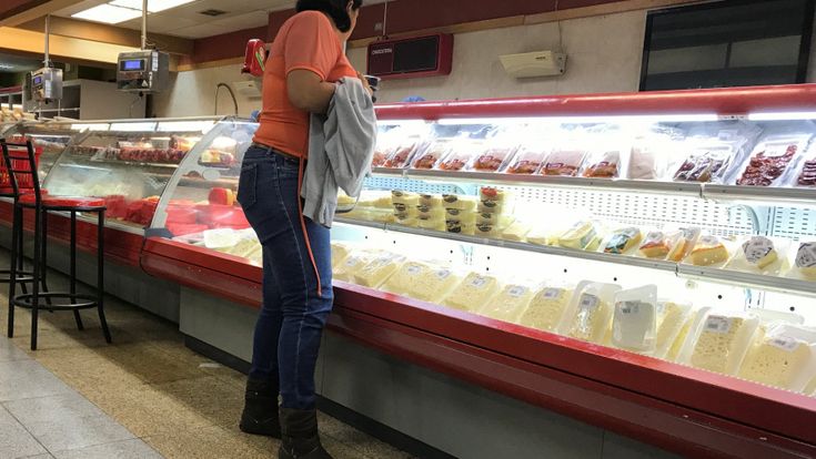 Spesa al discount e crollo degli ordini, ecco la grande frenata 