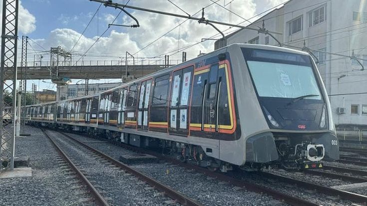 Metro Eav Piscinola-Aversa: consegnato il primo treno