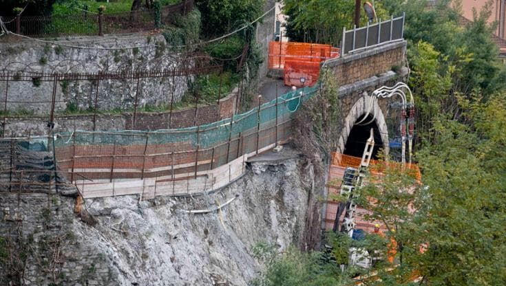 Trasta, il Comune risarcirà una famiglia per i ritardi dopo la frana e per una firma di Avvenente