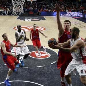 Basket, Eurolega: il Real Madrid sfrutta il fattore campo, finalissima contro l'Olympiacos