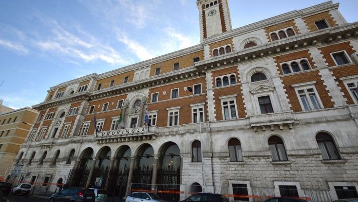 Bari, appalti sospetti all'ex Provincia: il processo non inizia da 5 anni. Maurodinoia verso la prescrizione