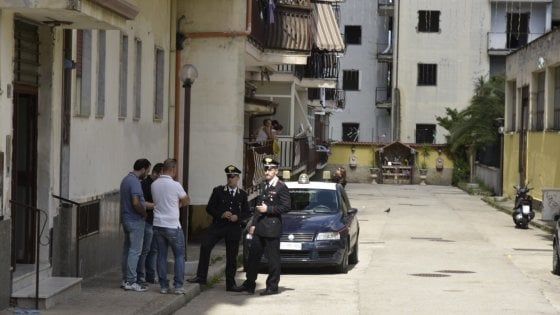 La camorra torna a sparare nel napoletano, due morti  e un ferito