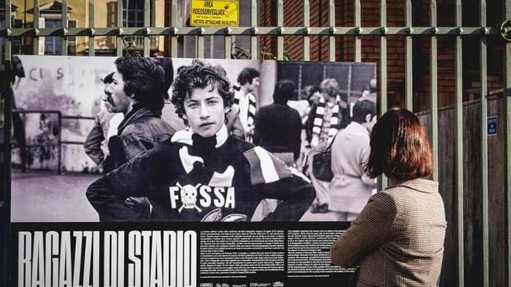“Ragazzi di stadio”: sul cancello della Mole le foto di Daniele Segre in attesa del film restaurato