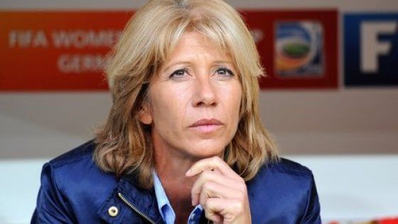 Calcio femminile, Carolina Morace (Milan)  accusa la Pink: "Indecorose bestemmie dalle calciatrici baresi"